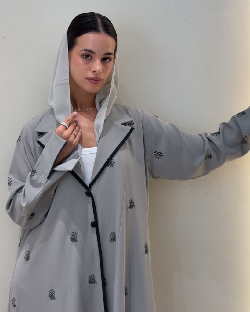 N0015 Trench-Cut Embroidered